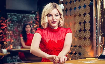 Đội ngũ hỗ trợ khách hàng rr8